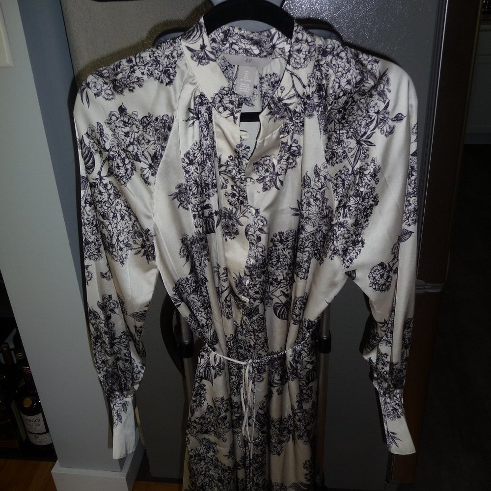 H&M NEW OVERSIZED BLACK TAN NOVELTY PRINT  SHIRT/TUNIC CAFTAN DRAWSTRING SIZE L